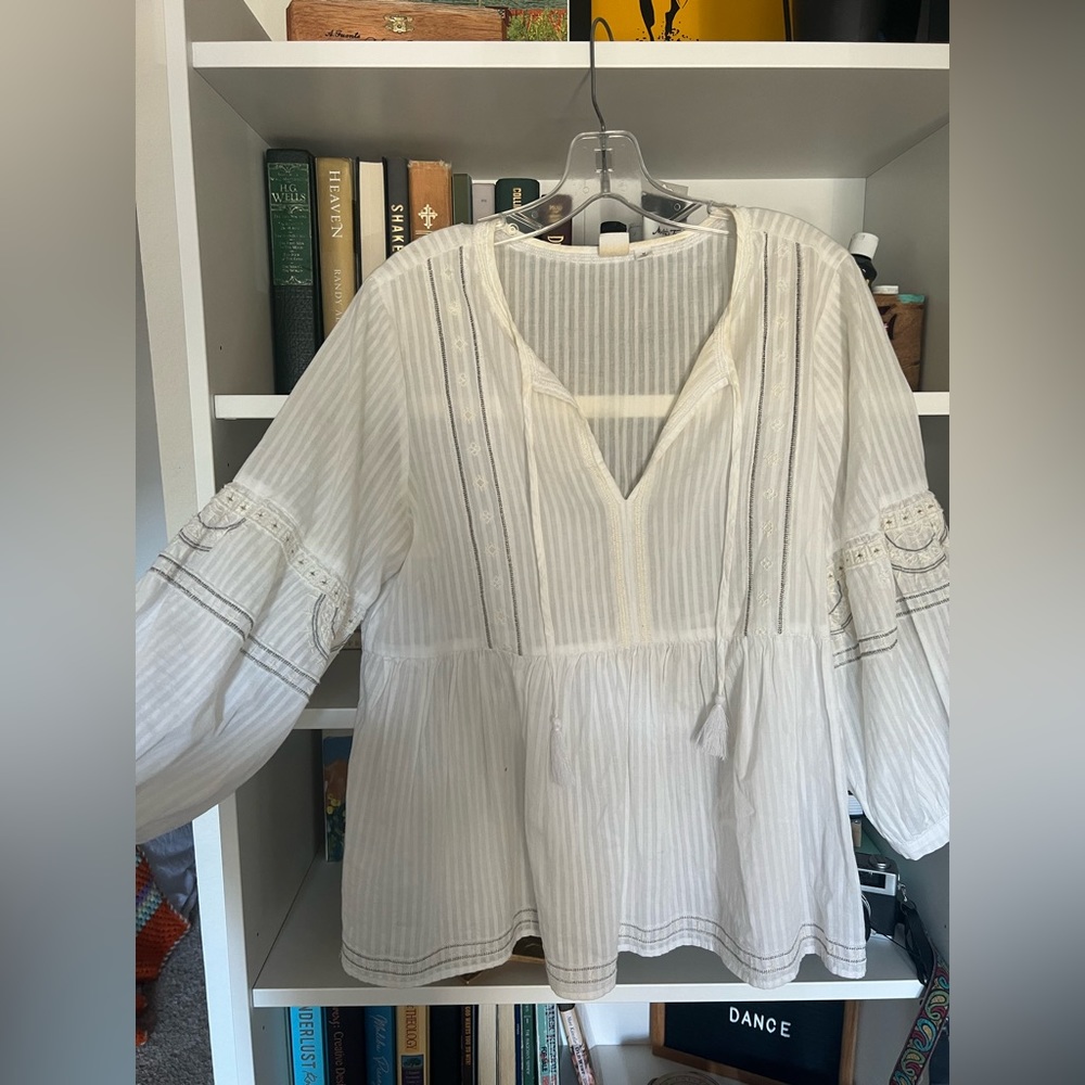 Embroidered Gap Top